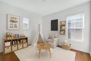 26812 Peppertree Dr, Valencia, CA 91381 - Photo 21