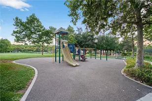 26812 Peppertree Dr, Valencia, CA 91381 - Photo 25