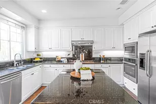 26812 Peppertree Dr, Valencia, CA 91381 - Photo 7