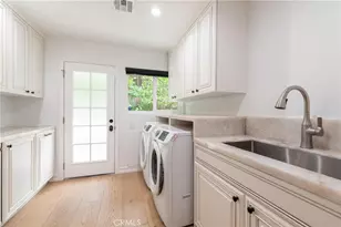 18089 Lake Encino, Encino, CA 91316 - Photo 37