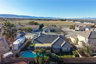 43648 Colony Dr, Lancaster, CA 93536 - Photo 3