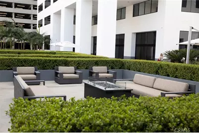 6300 590 Canoga Ave., Woodland Hills, CA 91367 - Photo 3