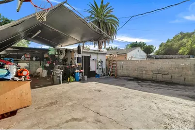 418 E 120th Street, Los Angeles, CA 90061 - Photo 17