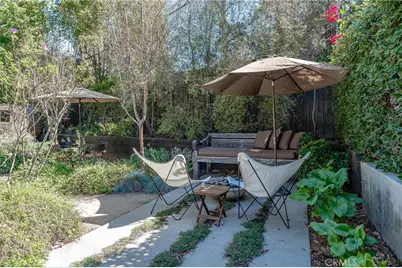 4642 Santa Lucia Drive, Woodland Hills, CA 91364 - Photo 39