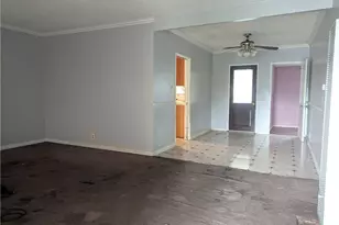 10422 Cayuga, Pacoima, CA 91331 - Photo 5