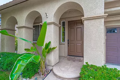 28419 Hidden Hills Drive, Saugus, CA 91390 - Photo 3