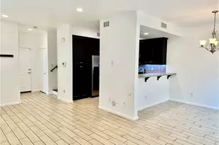 7600 N Courage Way, Van Nuys, CA 91405 - Photo 3