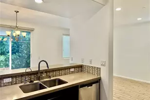 7600 N Courage Way, Van Nuys, CA 91405 - Photo 9