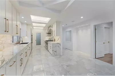 4651 Ellenita Ave., Tarzana, CA 91356 - Photo 17