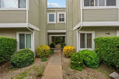 22123 Burbank Blvd #2, Woodland Hills, CA 91367 - Photo 17