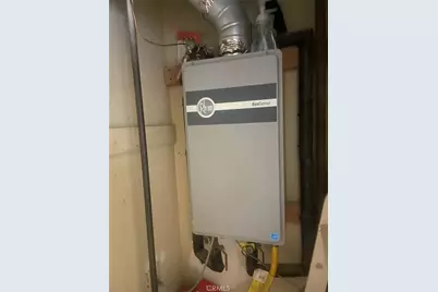 21815 Goshute Avenue, Apple Valley, CA 92307 - Photo 11