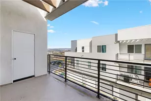 27227 Diamond Peak Ln, Valencia, CA 91381 - Photo 15