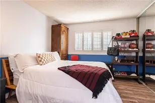 9525 Woodley, North Hills, CA 91343 - Photo 19