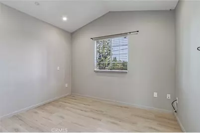 24334 Crestlawn Street, Woodland Hills, CA 91367 - Photo 17