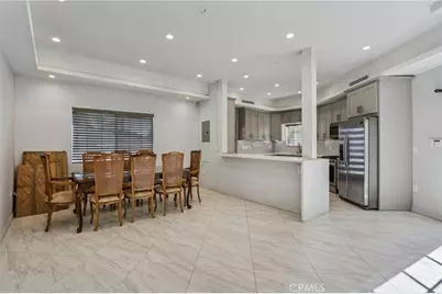 24334 Crestlawn Street, Woodland Hills, CA 91367 - Photo 7