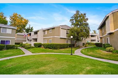 27646 A Susan Beth Way, Saugus, CA 91350 - Photo 1