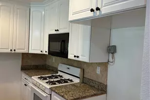 7101 Farralone Ave, Canoga Park, CA 91303 - Photo 17