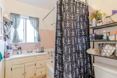 856 W 73rd Street, Los Angeles, CA 90044 - Photo 39