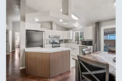 27807 Sunrise, Canyon Country, CA 91351 - Photo 9
