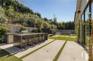 4050 Contera Rd, Encino, CA 91436 - Photo 55