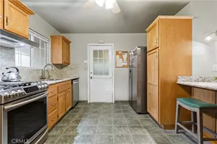 22616 Dolorosa St, Woodland Hills, CA 91367 - Photo 11