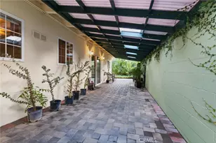 22616 Dolorosa St, Woodland Hills, CA 91367 - Photo 23
