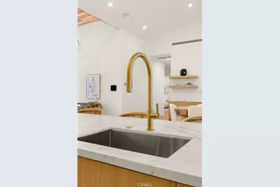 5750 Stansbury Avenue, Sherman Oaks, CA 91401 - Photo 15