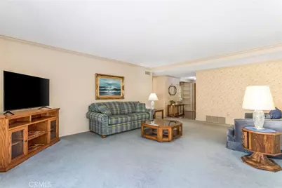 19539 Mesa Of The Oaks, Newhall, CA 91321 - Photo 7