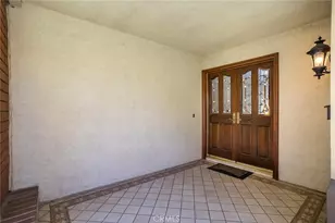 19539 Mesa of the Oaks, Newhall, CA 91321 - Photo 3