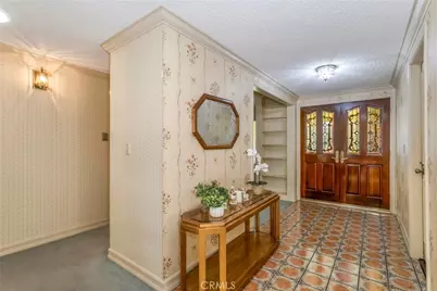 19539 Mesa Of The Oaks, Newhall, CA 91321 - Photo 5