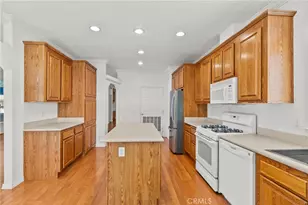 15455 Glenoaks Blvd, Sylmar, CA 91342 - Photo 25