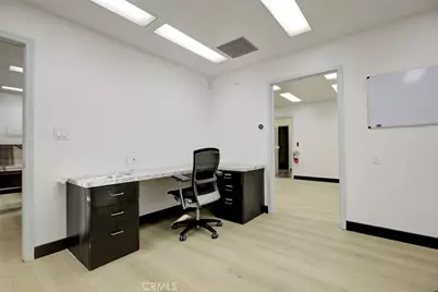 18417 Bryant Street, Northridge, CA 91325 - Photo 13