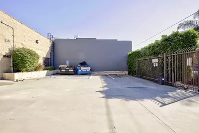 18417 Bryant Street, Northridge, CA 91325 - Photo 5