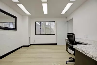 18417 Bryant Street, Northridge, CA 91325 - Photo 13