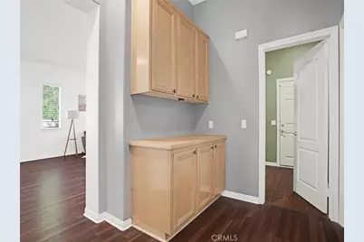 21103 Cross Creek Drive, Saugus, CA 91350 - Photo 11