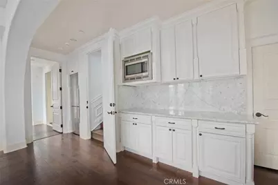 558 Hillgreen Drive #207, Beverly Hills, CA 90212 - Photo 29