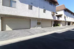 18425 Saticoy St, Reseda, CA 91335 - Photo 19