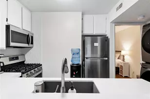 7050 Shoup Ave, Canoga Park, CA 91303 - Photo 19