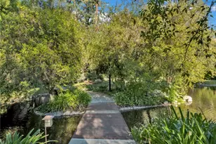 7050 Shoup Ave, Canoga Park, CA 91303 - Photo 37