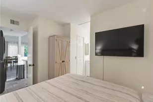 7050 Shoup Ave, Canoga Park, CA 91303 - Photo 11
