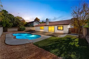 20559 Lisa Gail Dr, Saugus, CA 91350 - Photo 43