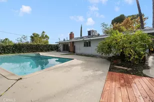 20447 Oxnard St, Woodland Hills, CA 91367 - Photo 15