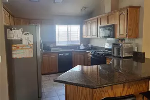 19842 Emerald Creek Dr, Canyon Country, CA 91351 - Photo 11