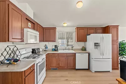 15455 Glenoaks Boulevard #94, Sylmar, CA 91342 - Photo 13