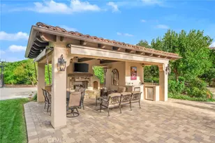 15929 Mandalay Rd, Canyon Country, CA 91387 - Photo 17