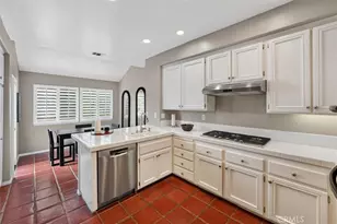 24402 Hampton Dr, Valencia, CA 91355 - Photo 9