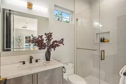 20511 Wells Drive, Woodland Hills, CA 91364 - Photo 49