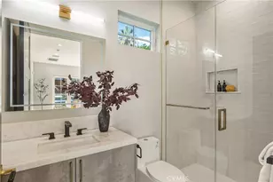 20511 Wells Dr, Woodland Hills, CA 91364 - Photo 49