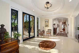 18933 La Montana Pl, Tarzana, CA 91356 - Photo 9