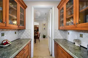 18933 La Montana Pl, Tarzana, CA 91356 - Photo 23